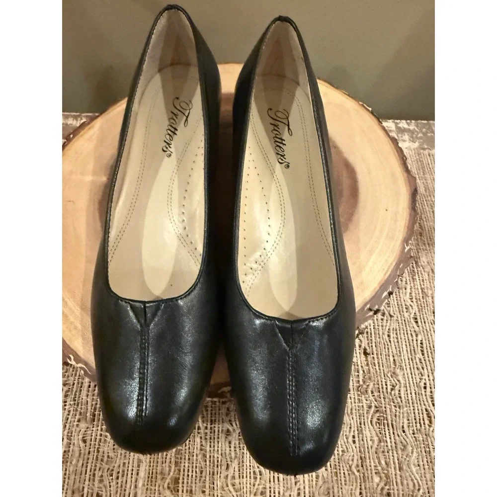 Trotters T3235-001 DORIS Women's NEW Low Heeled Pump Black Sz-6N